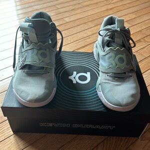 KD TREY 5X Particle Grey/Lilac basketball sneakers